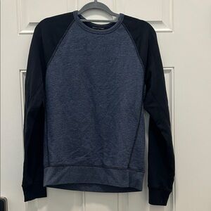 Banana Republic Men's Blue and Black Crewneck Sweater